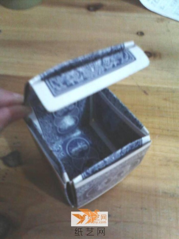 Turn waste into treasure playing card box