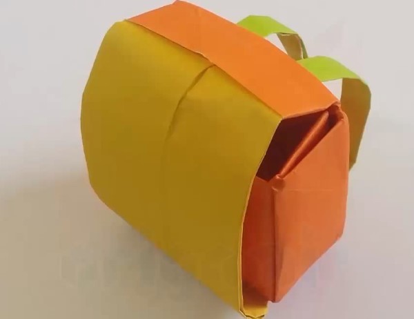 Simple and cute three-dimensional origami school bag origami video tutorial