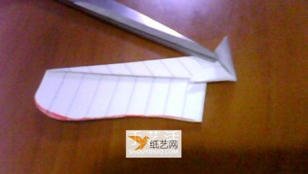 Illustration of folding method of Paperang paper airplane