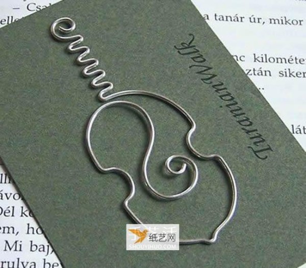 Handmade bookmarks using wire