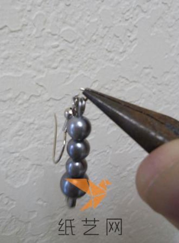 Super easy beaded pod earrings tutorial