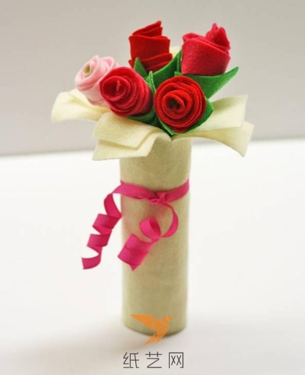 Tutorial on making non-woven roses for Valentine’s Day gifts