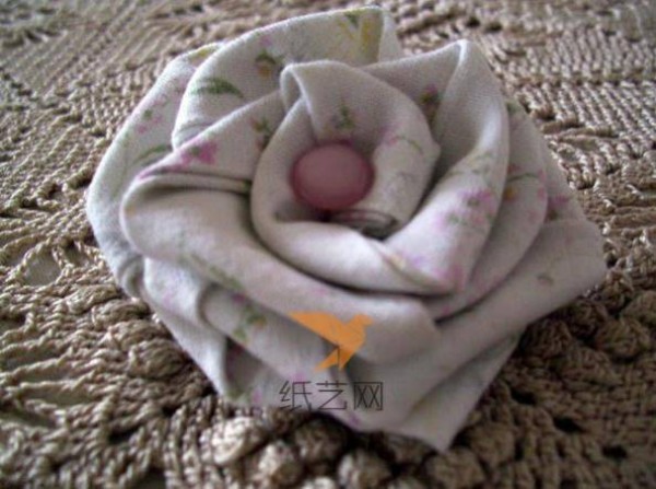 Beautiful handmade fabric flowers tutorial