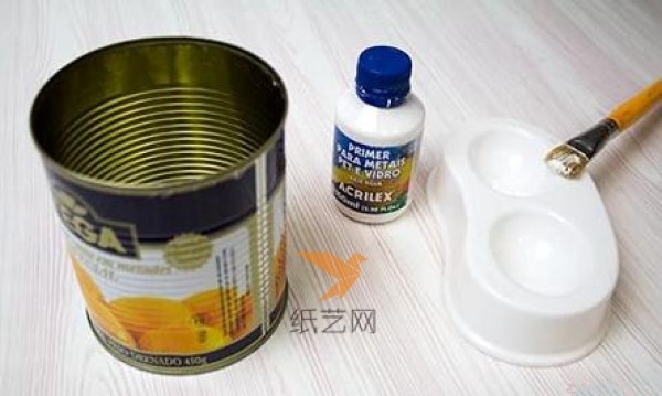 Tutorial on making beautiful pen holders from waste food cans