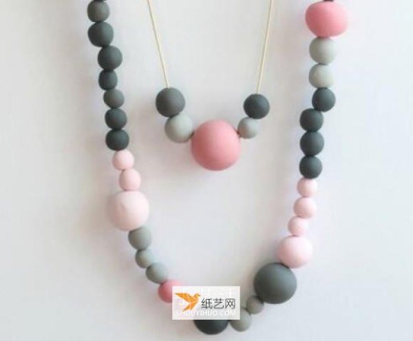 How to make your own personalized ultra-light clay beaded necklace