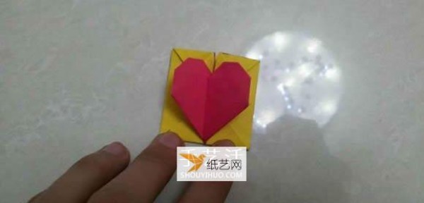 How to use origami to make a fun love box