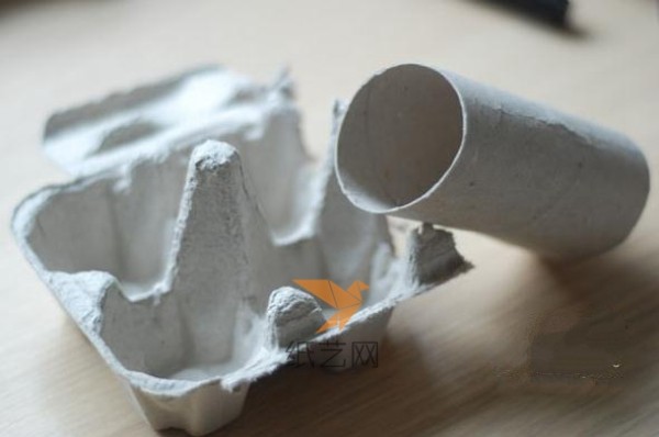 Tutorial on making a racing car toy from waste paper tubes and egg cartons