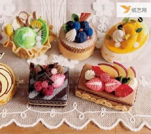 Appreciate the pictures of handmade non-woven cakes that look particularly realistic and attractive