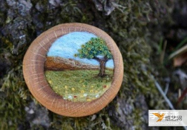 Pictures of how to make mini wool felt landscape paintings, as if there is another world hidden inside