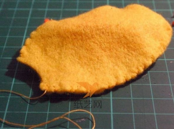 Fun tutorial on how to make goldfish that turns into sushi by hand in one second