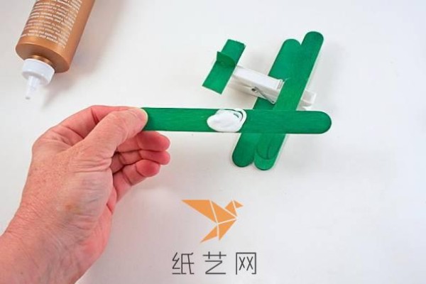 Tutorial on making handmade small airplane toys for Childrens Day