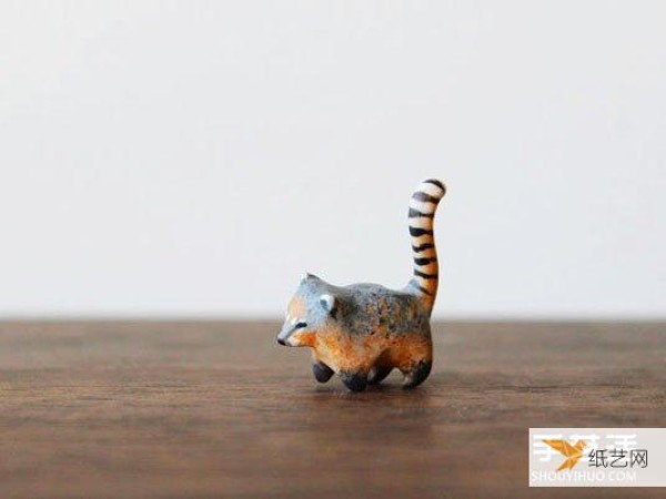 Super small cute animal dolls made from clay