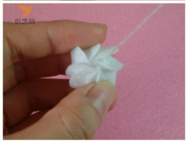 Non-woven fabric tutorial Tutorial on making beautiful white flowers made of non-woven wool felt