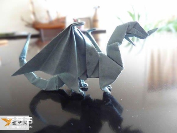 Western dragon with wings origami tutorial illustration