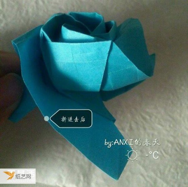 Illustrated step-by-step method for making a new Kawasaki rose by hand folding