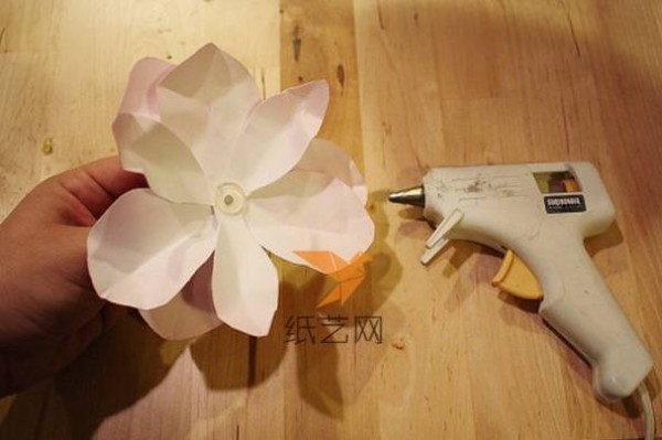 Tutorial on how to make exquisite handmade paper flowers for Mid-Autumn Festival