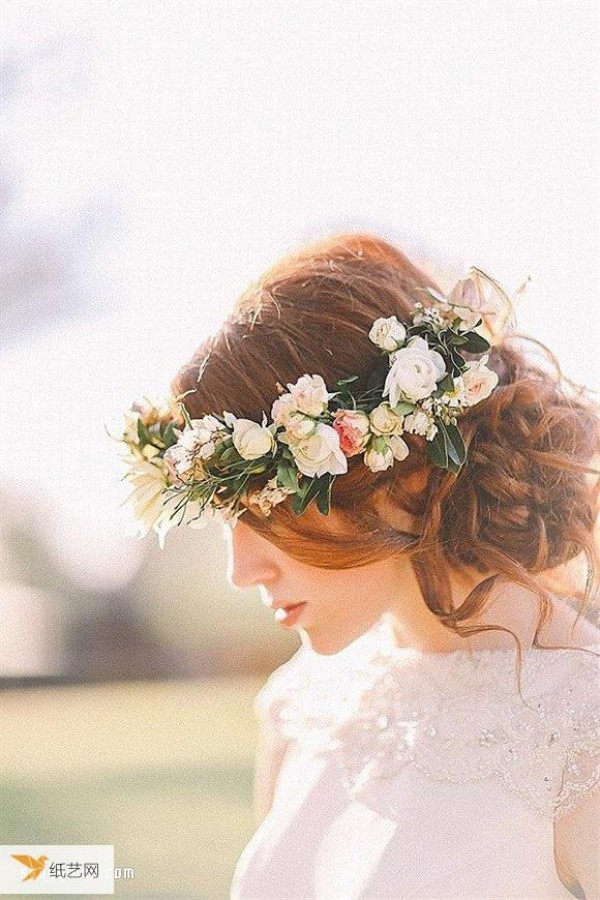 Handmade dreamy flower crown that fulfills your flower fairy dream