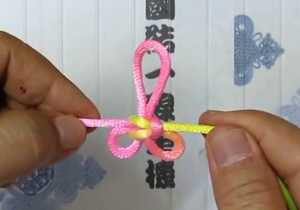 How to braid a first-class Chinese knot—an introductory tutorial on Chinese knots for beginners