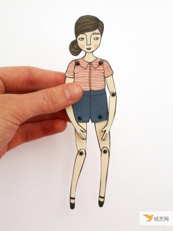 Shadow puppets that combine illustrations made by foreign artists with shadow puppets