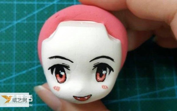 Use clay to make Annie, the daughter of darkness