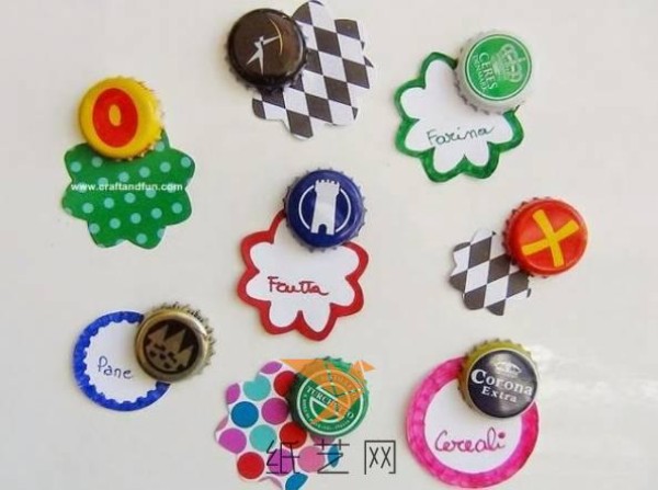 Tutorial on how to reuse waste metal bottle caps and turn them into cute refrigerator magnets