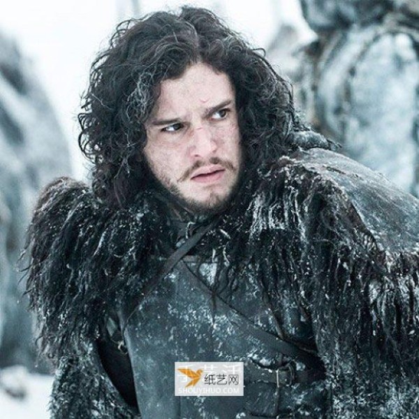 Make your own Jon Snow fur shawl using an IKEA rug