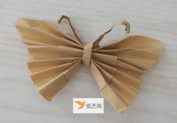 Easy step-by-step method to fold beautiful paper butterflies