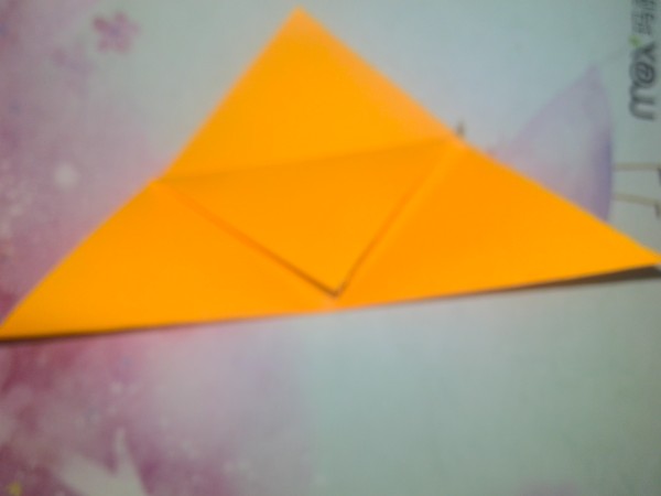 Three color triangle box