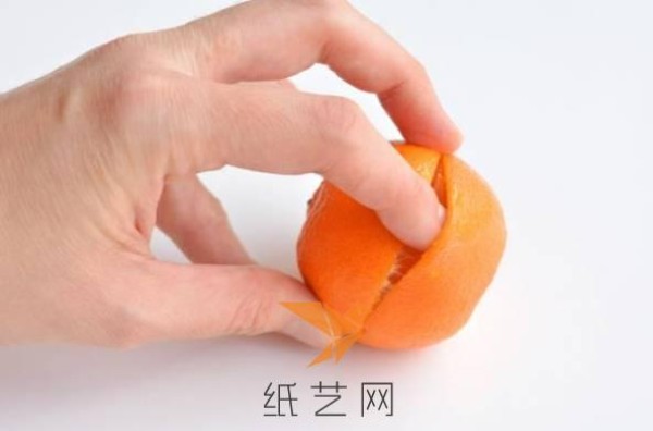 Life Tips: Tutorial for children to make small orange lanterns by hand