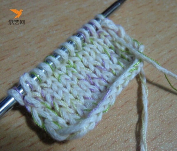 A simple tutorial on how to start a crocheted sweater without curling the edges