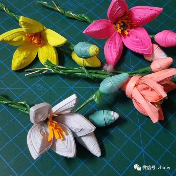 Three-dimensional paper quilling bouquet greeting card tutorial