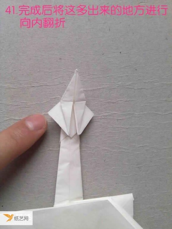 Detailed method and illustrated steps of folding a three-dimensional egret using origami