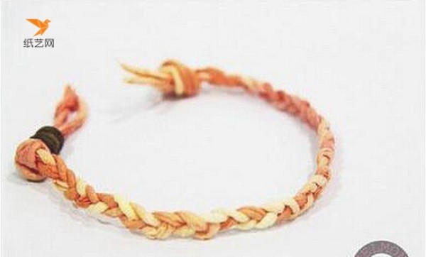 Three-minute tutorial on making a woven bracelet as a date tool