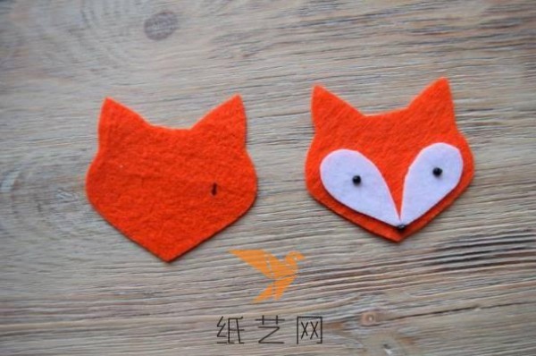 Tutorial on how to make handmade little fox hairpins for children as Christmas gifts