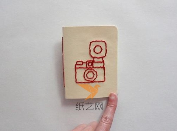 Manual tutorial for making camera covers by hand