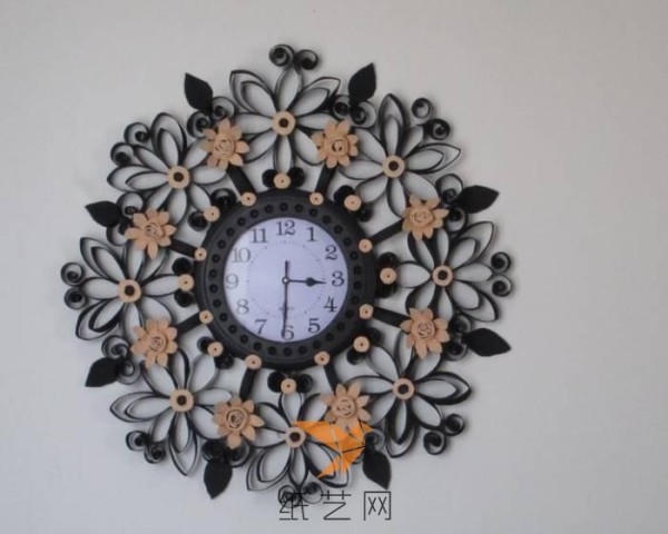 Tutorial on using waste toilet paper tubes to make a beautiful hanging watch decoration