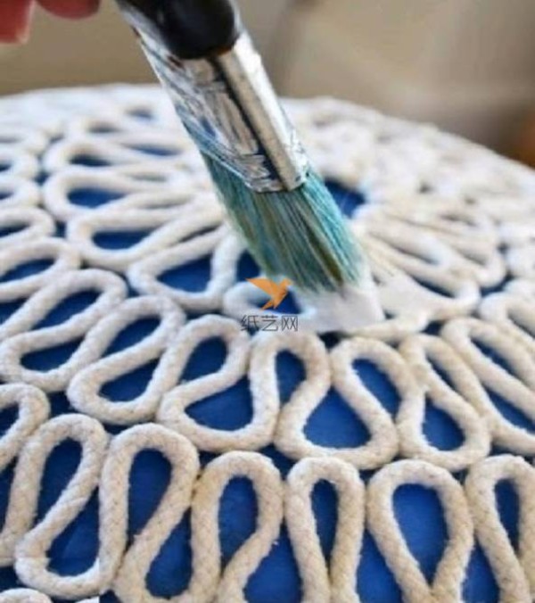 Turning waste into a designer lampshade made from cotton rope