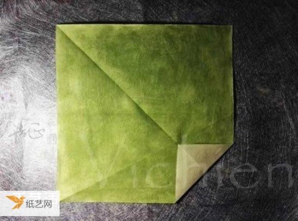 Illustrated tutorial on folding a Sansheng rose from a piece of paper