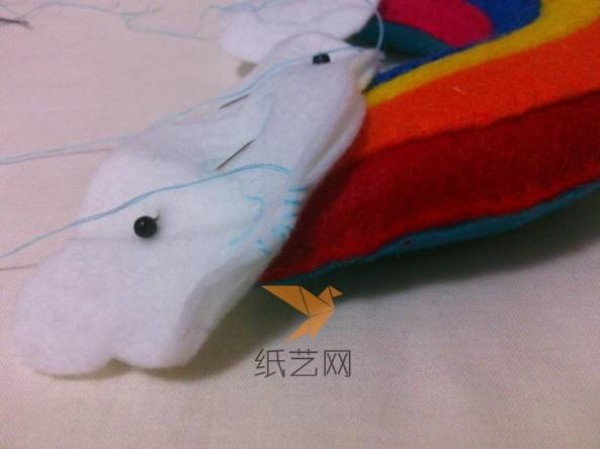 DIY tutorial for cute rainbow cloud Christmas gifts made from non-woven fabrics