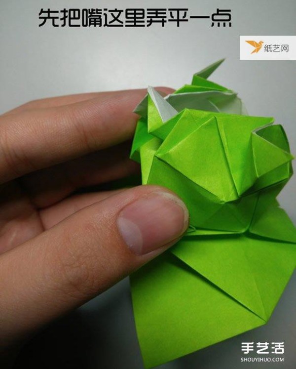 Illustration of the steps of origami of a very cute three-dimensional duck