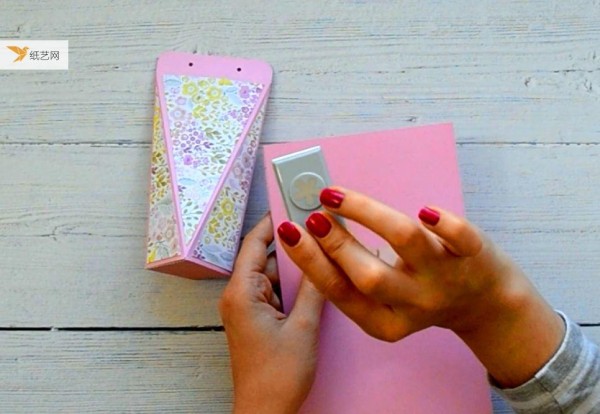 Super detailed, diamond-shaped gift box tutorial