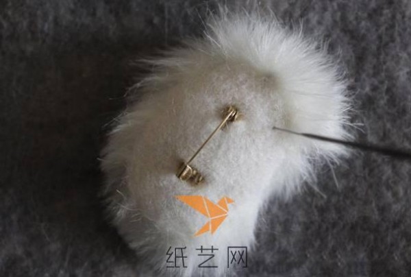 Tutorial on how to make a cute wool felt hamster brooch