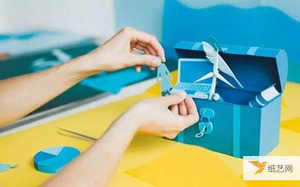 Presenting lifelike handmade paper craft models that are simple and unpretentious