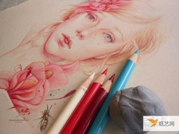 Pictures of colored pencil paintings of girl portraits that look very delicate and lifelike