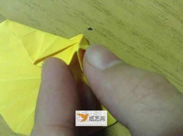 Detailed explanation of the steps of sunflower origami