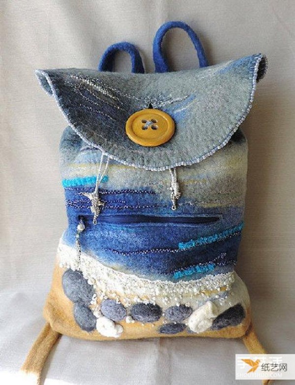 Pictures of backpacks made of wool felt look like exquisite oil paintings