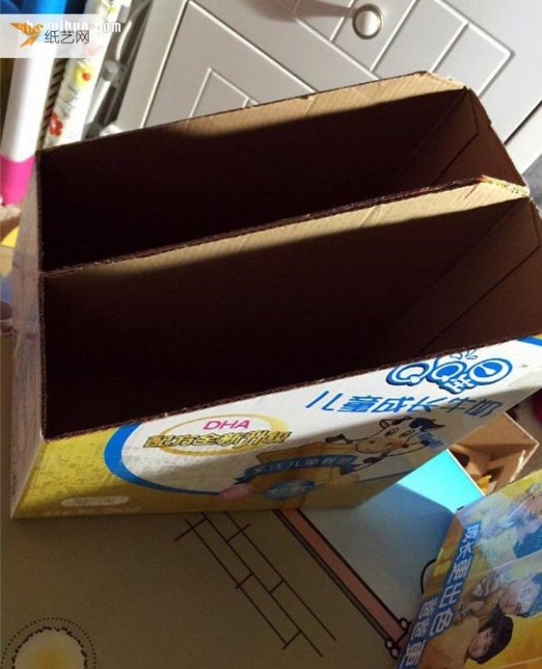 How to use waste milk cartons to make personalized storage racks