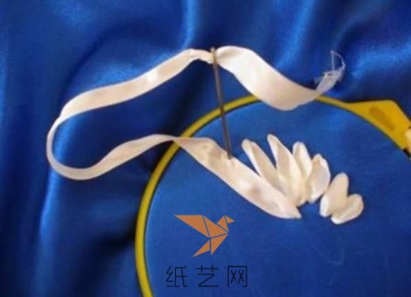 Embroidery fabric white lotus making tutorial