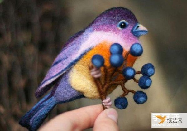 Illustrated tutorial on how to make a personalized and exquisite bird using wool felt