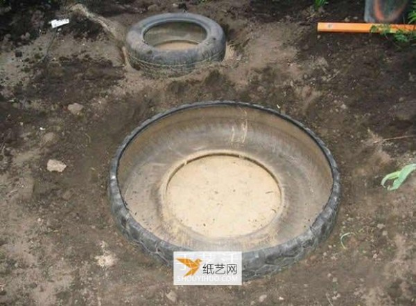 Use waste tires to create a personalized pool